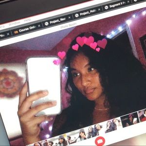 Meet your Posher, Kayla